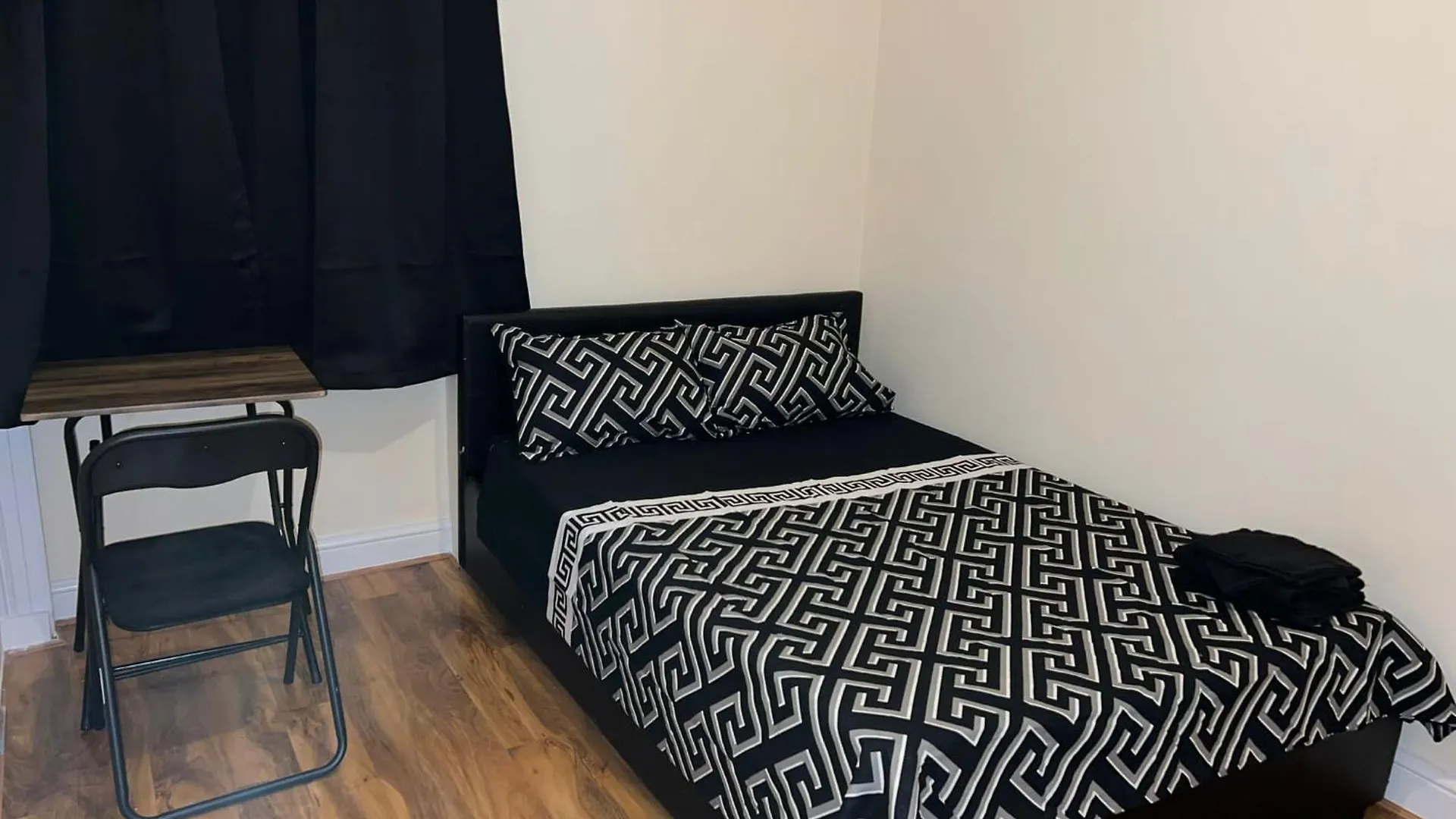 Guest house 3 Bedroom Apartment London